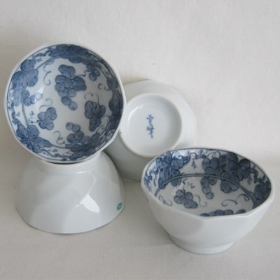 Ceramic Japanese Small Bowls, Set of 4, NEW Ceramic Japanese Small Bowls, Set of 4, NEW
